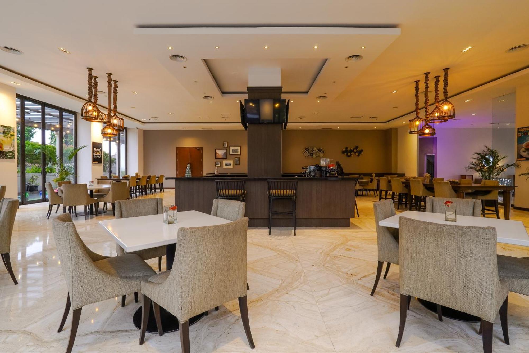 Royal Padjadjaran Hotel Bogor Extérieur photo