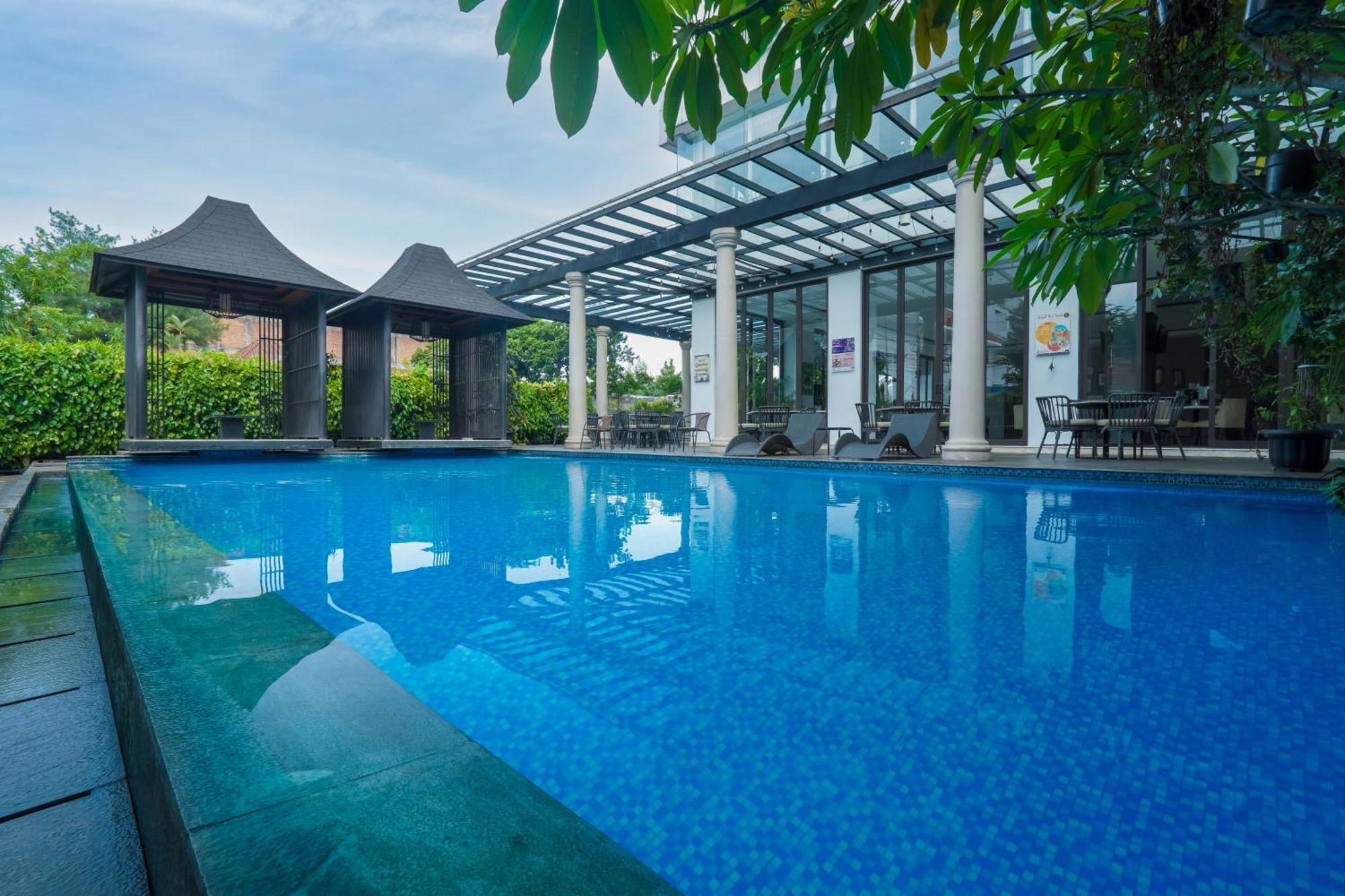 Royal Padjadjaran Hotel Bogor Extérieur photo